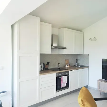 Betty Apartment